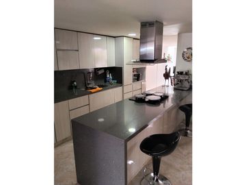 CASA EN VENTA UNIFAMILIAR LOMA DE LOS BERNAL