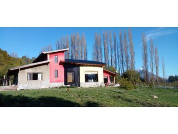 EN VENTA CHACRA DE 2 HA CON CASA DE 185 M2 EN LAS...