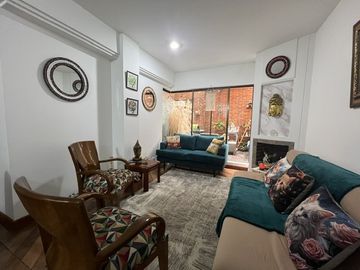 apartamento en venta en bella suiza-usaquén. Cod V8131335