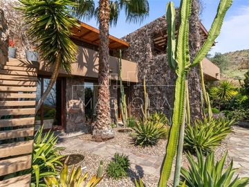 Casa en arriendo de 5 dorm. en Colina