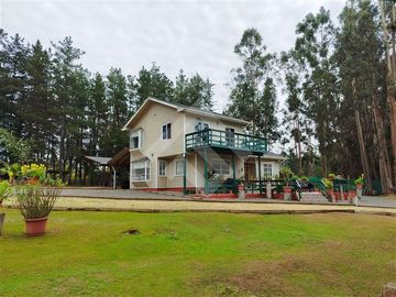 Casa en venta de 5 dorm. en Algarrobo