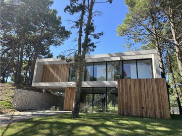 PINAMAR - CASA PIONEROS (LOTE 06)