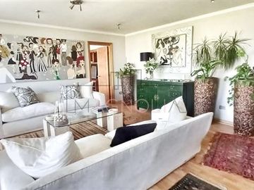 Departamento en venta de 5 dorm. en Lo Barnechea