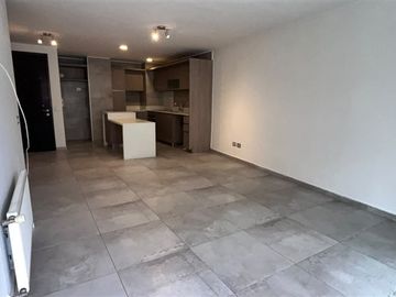 Departamento en arriendo de 2 dorm. en La Dehesa central