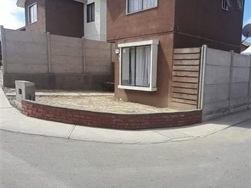 Casa en venta de 3 dorm. Agradable Condominio Coquimbo