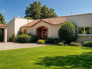 Exclusiva casa en parcela de 5.000 m Condominio en Chicureo