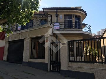Casa en venta de 4 dorm. en Viña del Mar