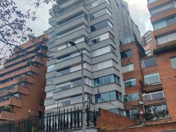 apartamento en arriendo en el refugio-chapinero. Cod A28504