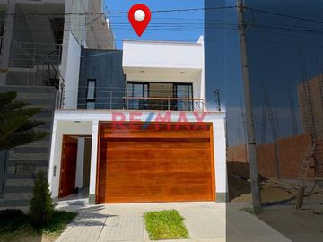 Venta De Casa (En Preventa) Urb. Los Sauces Frente A...