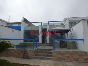 Casa De Playa Hermosa En Cerro Azul - Super Precio