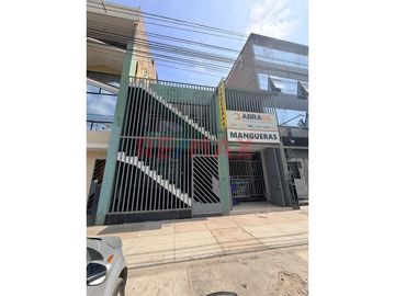 ¡Amplio Primer Piso Ideal Para Oficina, Consultorios O...