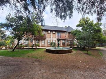 Casa en venta de 8 dorm. en Padre Hurtado con dos casas