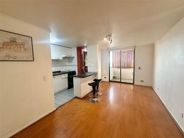 1 dormitorio, 1 baño, conexión a lavadora, bodega, Santiago