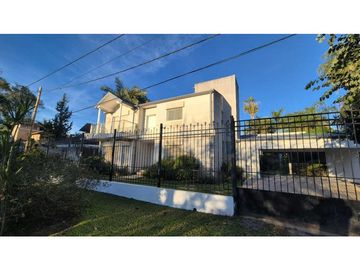 Casa 3 dormitorios y pileta en Parque Golf Club con...