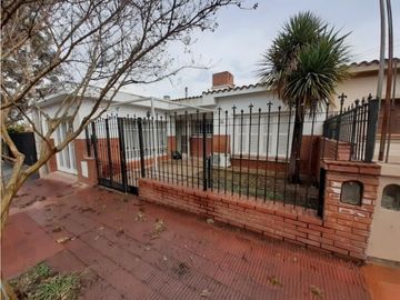 CASA EN CORDOBA BARRIO OLIVOS