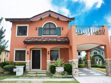 Francesco 5BR SD House and Lot for Sale in Chateau...
