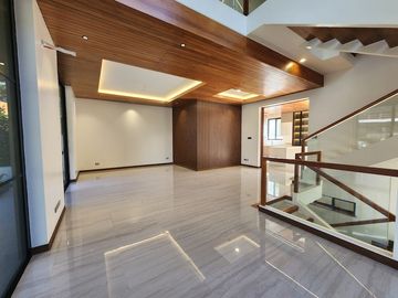 House and Lot For Sale at Mckinley Hills Village, BGC,...