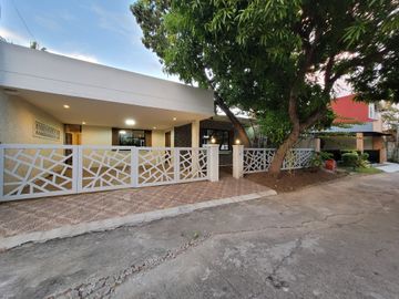 For Sale 4 Bedroom House and Lot in BF Homes at...