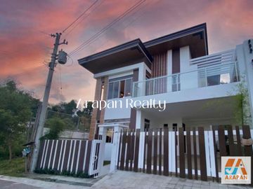 Newly Built 225sqm House and Lot for Sale 16.5M in...
