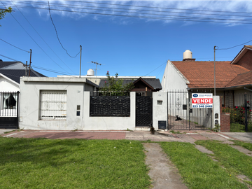 VENTA LOTE CON 4 PH´S SOBRE AV PASO, Ideal inversión...