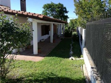 VENDO CASA  en Parque Siquiman