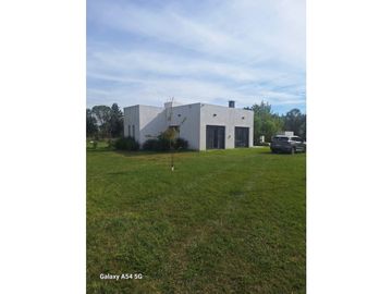 HERMOSA CASA QUINTA EN VENTA EN SAUCE MONTRULL