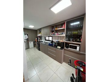 CASA EN PH -vendo! A pocas cuadras del centro
