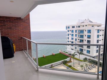 “En venta exclusivo departamento frente al mar en Manta...