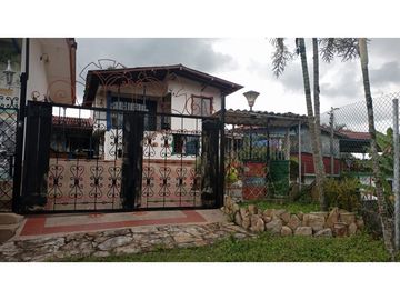 SE VENDE FINCA HOTEL VIA CIRCASIA-MONTENEGRO