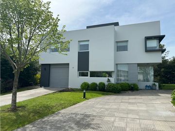 Chalet en Arenas del Sur