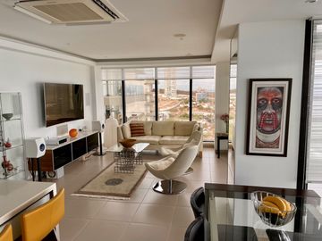 Deparatamento 2 habitaciones en venta con vista al mar...