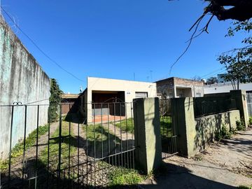 Venta casa 3 amb en Paso del rey Centro