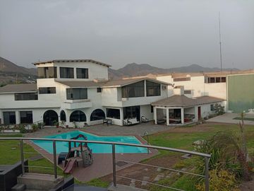 vendo casa en  la urb. Lagunas La Molina
