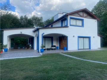 VENTA CASA CUESTA BLANCA CORDOBA 4 DORM PISCINA AMPLIO...