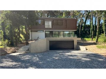 CASA PREMIUM EN EL BOSQUE - CARILÓ Ascensor