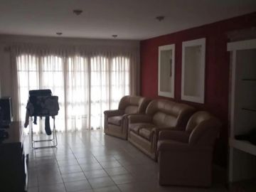 Casa en venta - 3 Dormitorios 2 Baños - Cochera -...