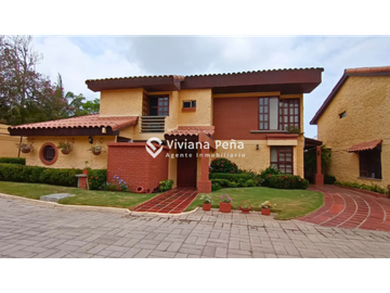 VENDO Hermosa Casa en conjunto, sector Villa Campestre,...