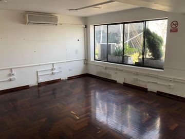 Alquiler de Oficina Dúplex en esquina en Miraflores