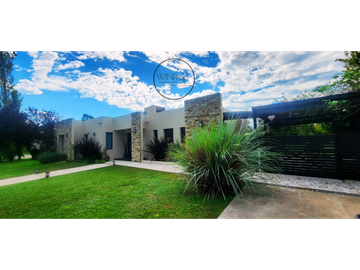 casa en venta comarcas de lujan santa irene