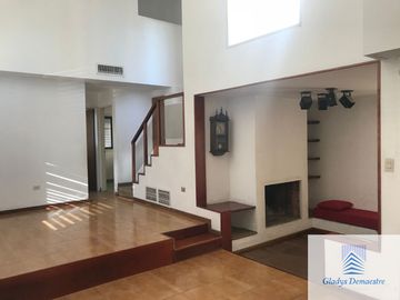 Importante Casa en VENTA en Barrio  La Falda