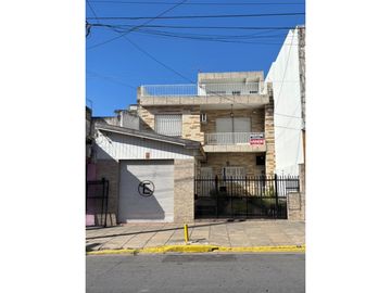 Roma 3083 entre Lima y Asunción, Isidro Casanova