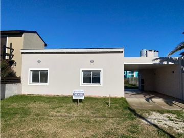 Casa a estrenar en Mar de Cobo