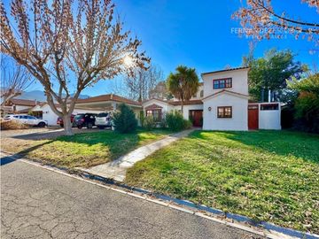 RINCONADA - VENDE CASA 6D 4B PISCINA - COND. EL GOLF