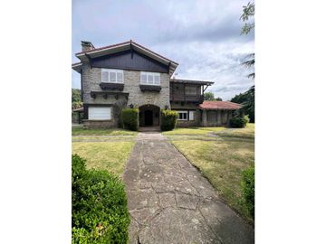 IMPORTANTE CHALET EN VENTA EN LOS TRONCOS