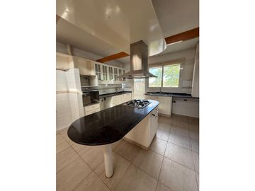 VENDE CASA EN B° LA CAPILLA, VISTALBA, LUJN DE CUYO,...