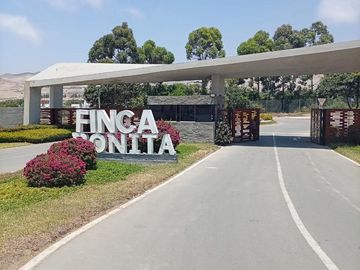 Alquiler de Casa Amoblada en Condominio Finca Bonita San...