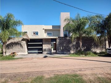 Venta Casa 5 Dormitorios  Dirección: Olivos 4470 Corrientes