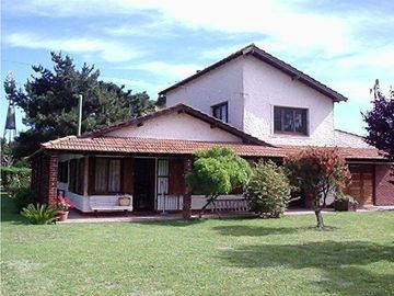 Casa quinta de 4 ambientes  MIRAMAR