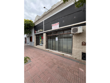 OPORTUNIDAD Propiedad mas 2 locales, terreno 500m2,...