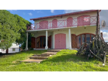 Casa ideal para proyectos frente al mar !!!